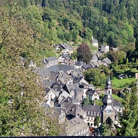 Schoene Aussicht Am Eifelsteig Holiday home Monschau