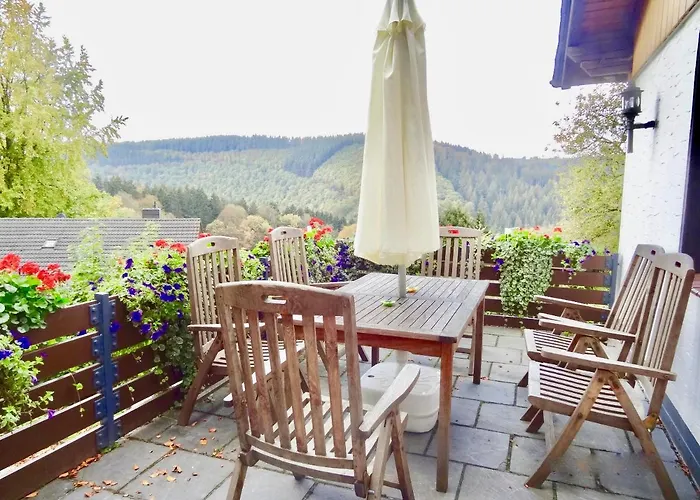 度假居 Schoene Aussicht Am Eifelsteig