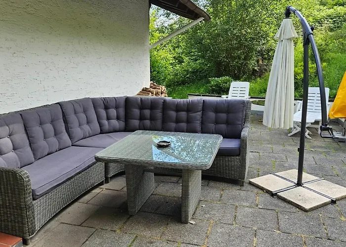 Schoene Aussicht Am Eifelsteig 몬샤우